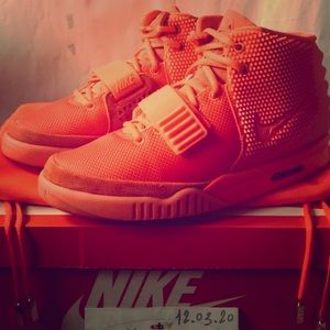 Yeezy 2 Red October